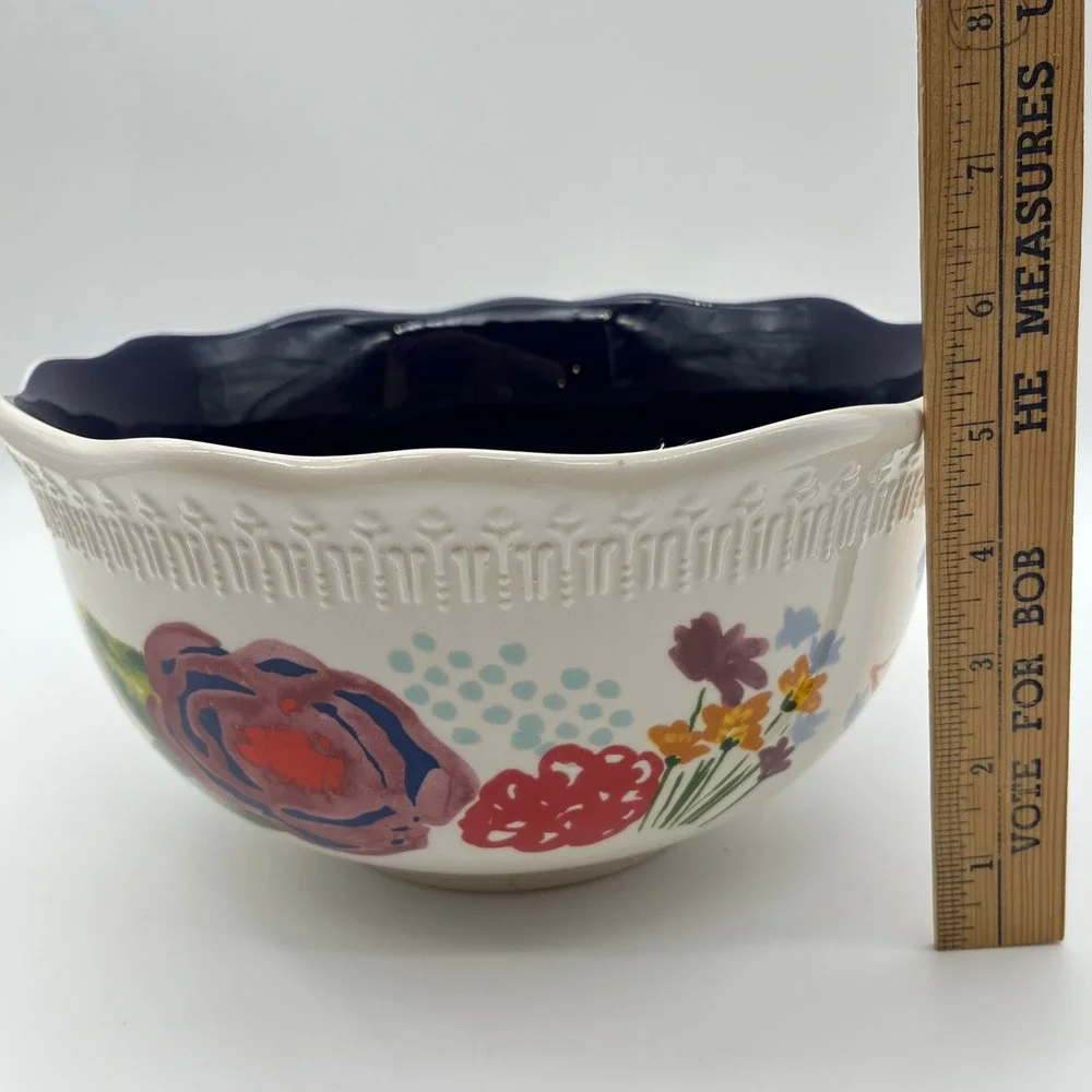The Pioneer Woman Serving Bowl White‎ Flea Market Floral Scalloped Rim